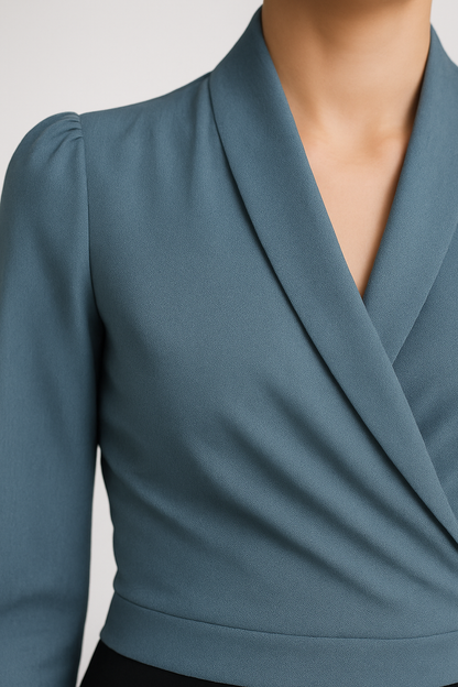 Lieneke | Blouse | V-hals | Accentueert je silhouet